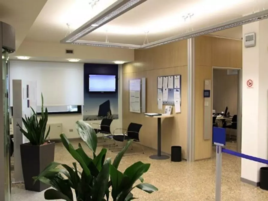Immagine 5 di Ufficio in vendita  in Via Roma, N. 23 a Lurago D'erba