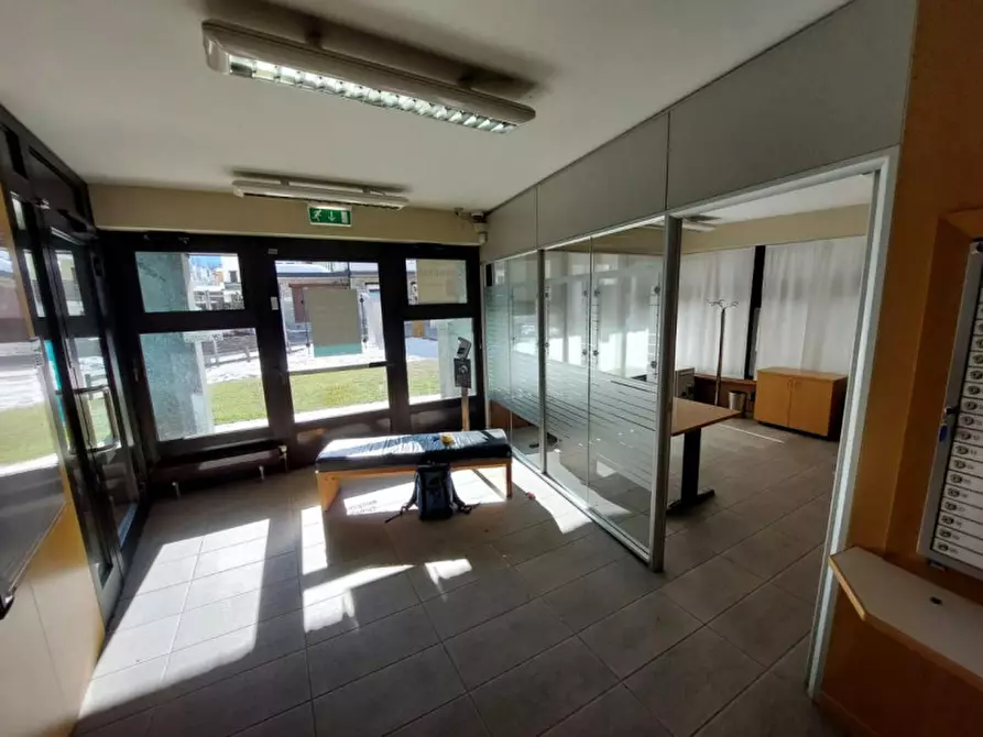 Immagine 17 di Negozio in vendita  in PIAZZA BERTACCHI, N. 2 a Madesimo