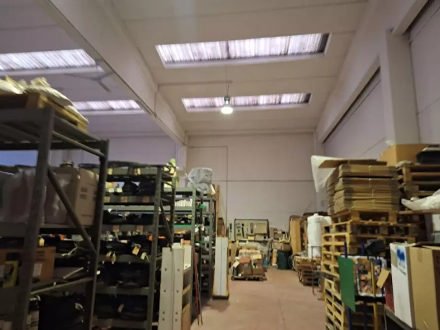Immagine 4 di Magazzino in vendita  in Ravenna, N. snc a Ravenna