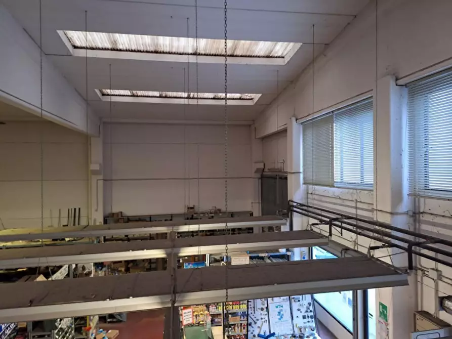 Immagine 9 di Magazzino in vendita  in Ravenna, N. snc a Ravenna