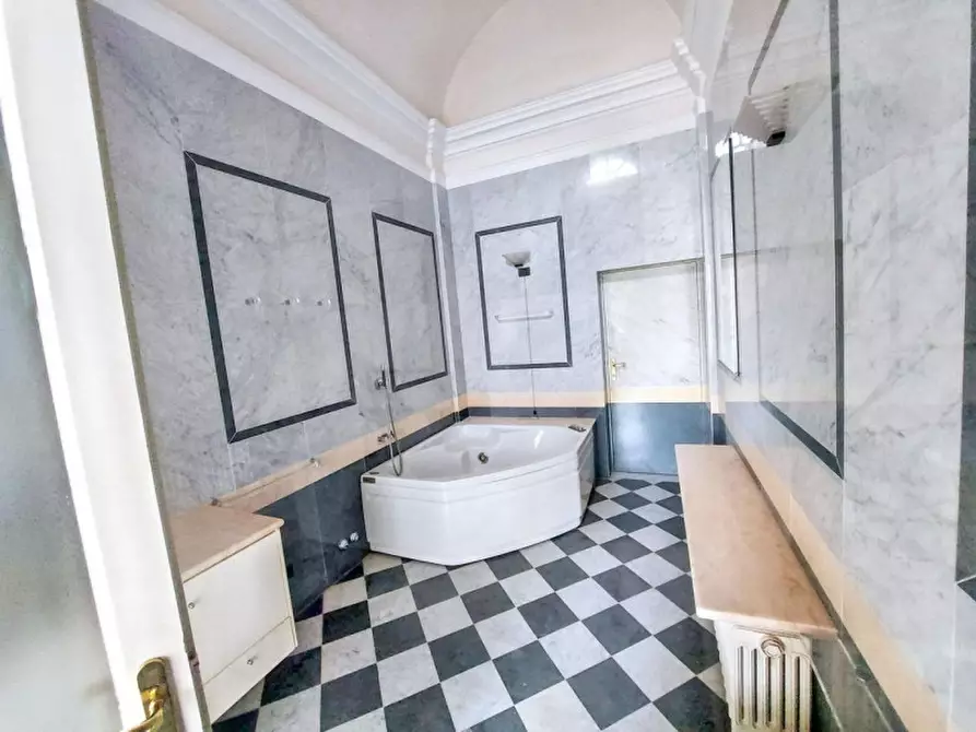 Immagine 10 di Villa in vendita  in Via Nazionale Piemonte, 4, 17100 Savona SV, Italia a Savona