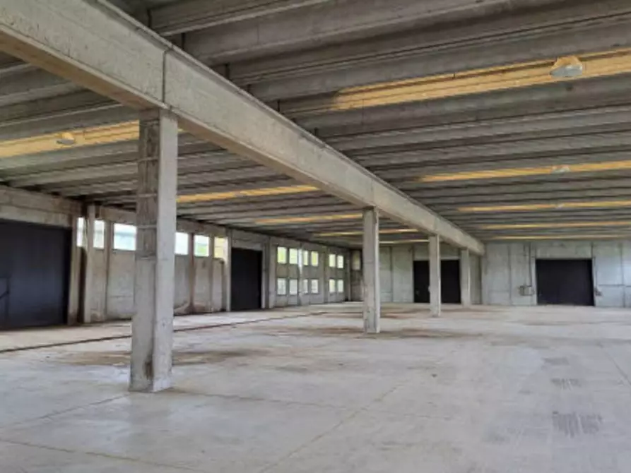 Immagine 7 di Capannone industriale in vendita  in Via G. Matteotti, 36048 Barbarano Mossano VI, Italia a Barbarano Mossano