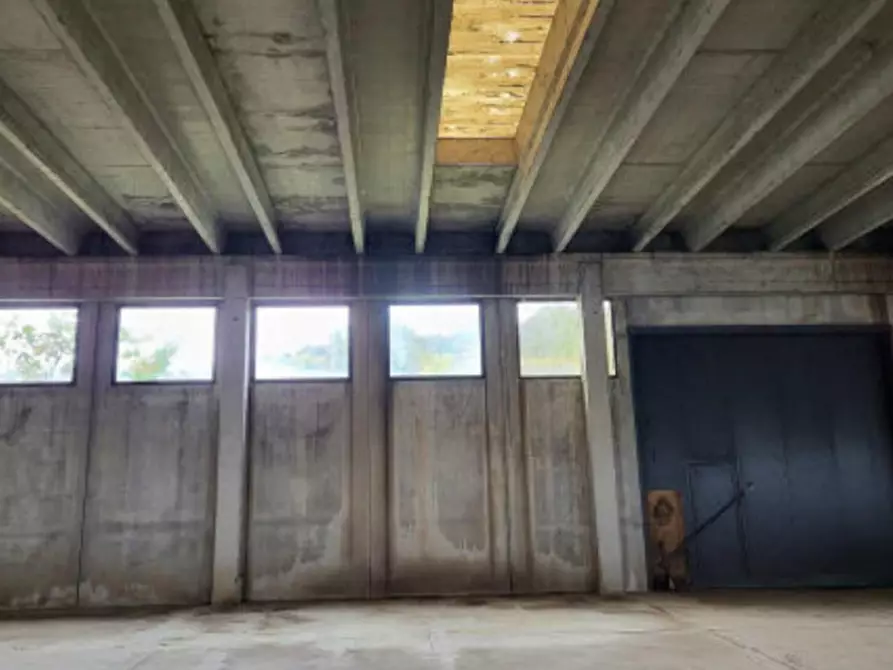 Immagine 8 di Capannone industriale in vendita  in Via G. Matteotti, 36048 Barbarano Mossano VI, Italia a Barbarano Mossano