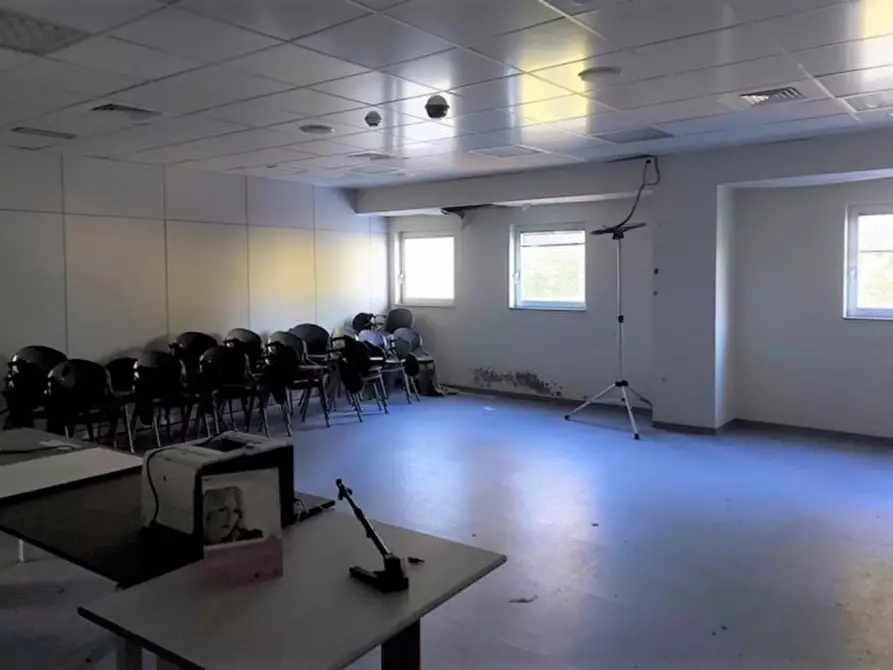 Immagine 3 di Ufficio in vendita  in Via Aldo Bartocci, N. 9/B a Terni