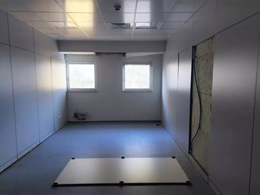 Immagine 7 di Ufficio in vendita  in Via Aldo Bartocci, N. 9/B a Terni