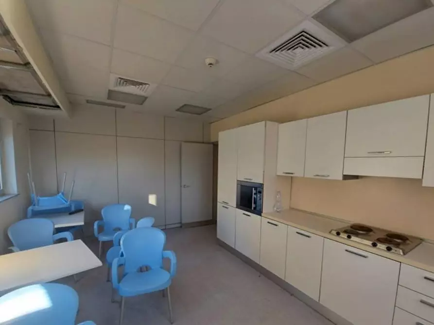 Immagine 8 di Ufficio in vendita  in Via Aldo Bartocci, N. 9/B a Terni
