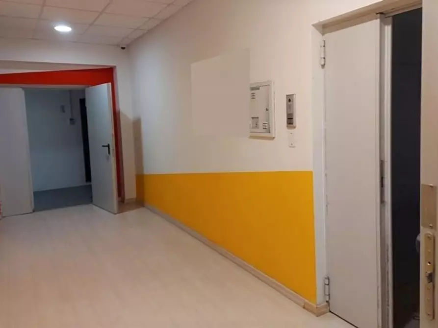 Immagine 18 di Ufficio in vendita  in Via Aldo Bartocci, N. 9/B a Terni