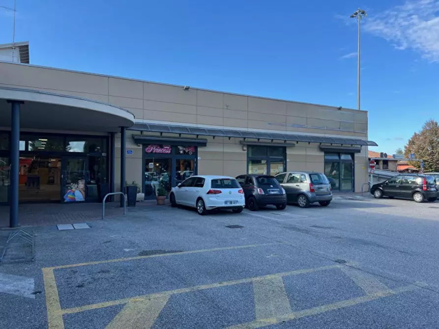 Immagine 7 di Negozio in vendita  in Via Savena Superiore, N. 19 a Minerbio