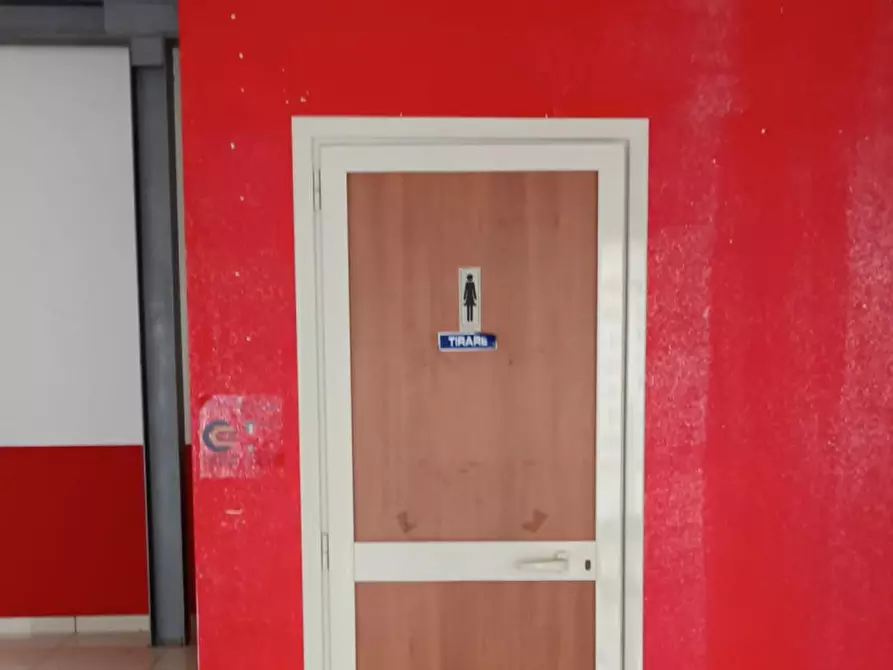 Immagine 6 di Negozio in vendita  in Corso Umberto I, N. snc a Alvignano