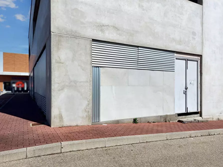 Immagine 10 di Capannone industriale in vendita  in Piazza Alleati, N. 8 a Cigliano