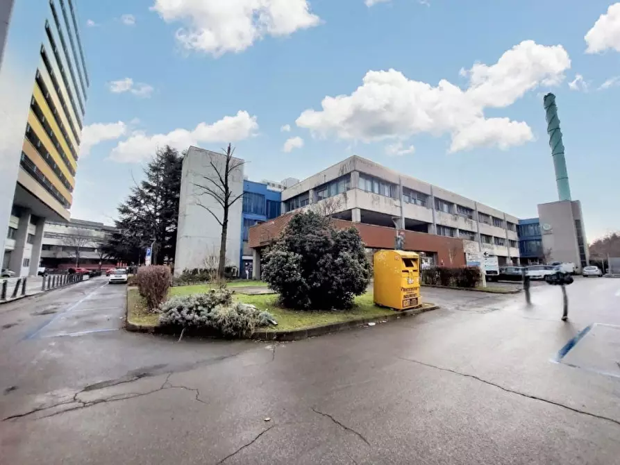 Immagine 15 di Negozio in vendita  in VIA MOHANDAS KARAMCHAND GANDHI, N. 3 a Reggio Nell'emilia