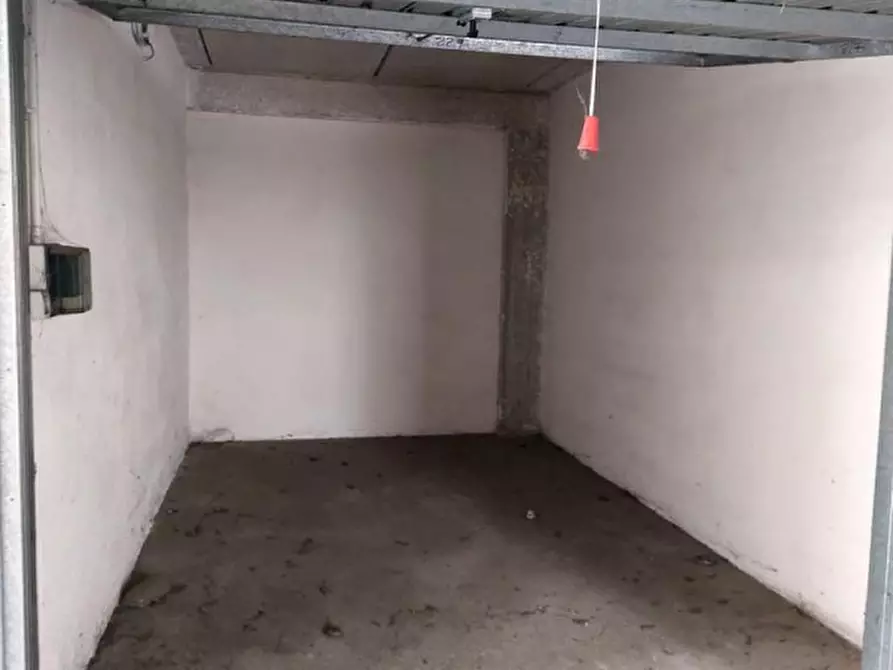 Immagine 2 di Posto auto in vendita  in Via dei Giardinetti, N. 158 a Roma