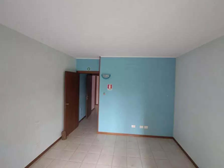 Immagine 6 di Negozio in vendita  in Via Poscallo, N. 1 a Abbiategrasso