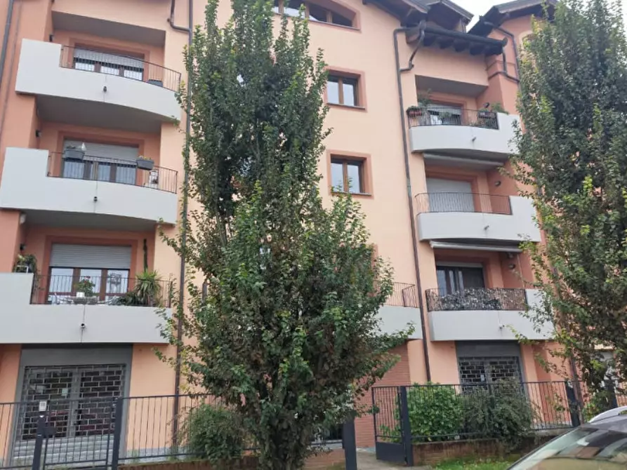 Immagine 13 di Negozio in vendita  in Via Poscallo, N. 1 a Abbiategrasso