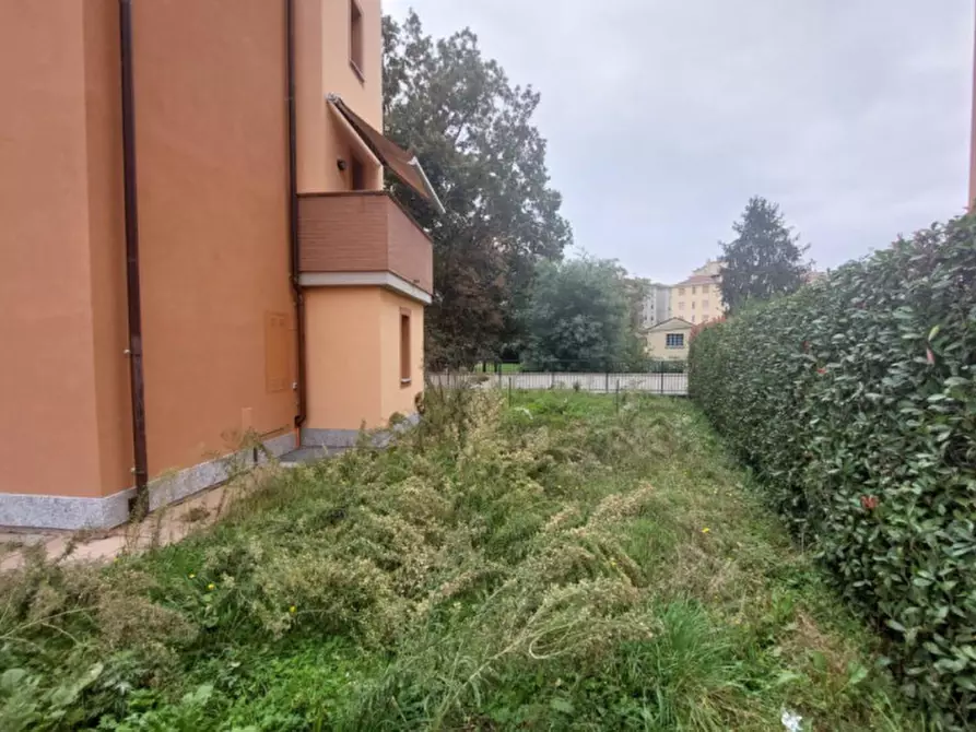 Immagine 16 di Negozio in vendita  in Via Poscallo, N. 1 a Abbiategrasso