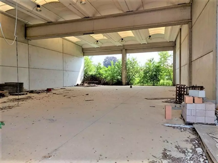 Immagine 9 di Capannone industriale in vendita  in via Pietro Buscaglia angolo Via Strada Nuova, N. snc a Vigevano