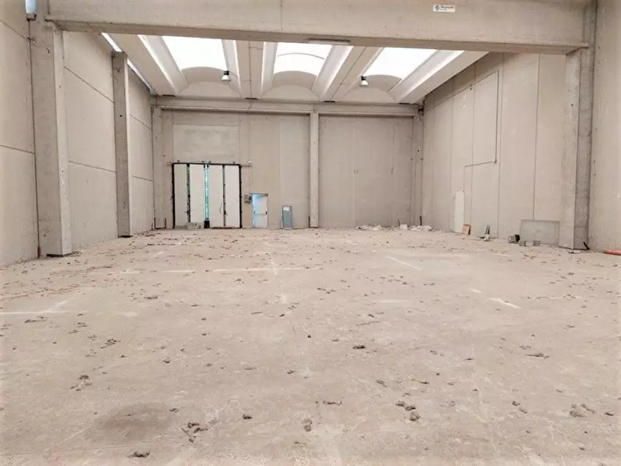 Immagine 11 di Capannone industriale in vendita  in via Pietro Buscaglia angolo Via Strada Nuova, N. snc a Vigevano