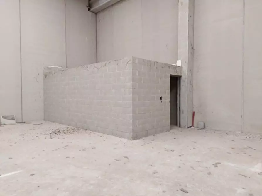 Immagine 13 di Capannone industriale in vendita  in via Pietro Buscaglia angolo Via Strada Nuova, N. snc a Vigevano