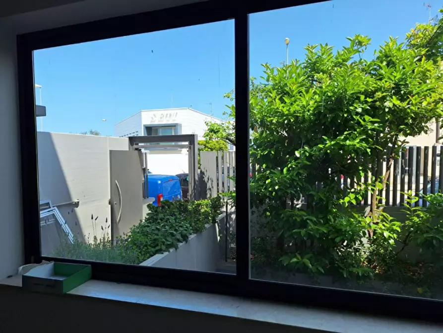 Immagine 1 di Ufficio in affitto  in Viale Caduti di Nassiriya, 70124 Bari BA, Italia a Bari