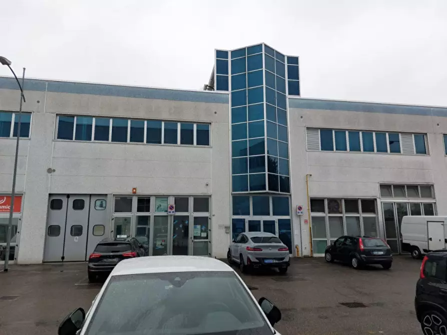 Immagine 11 di Negozio in vendita  in Via Magistrini, 3, 40013 Castel Maggiore BO, Italia a Castel Maggiore