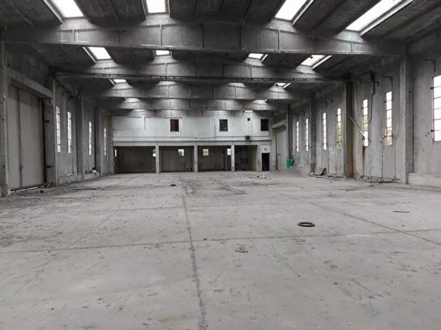 Immagine 13 di Capannone industriale in vendita  in Via Galileo Galilei, N. 8/10 a Cilavegna