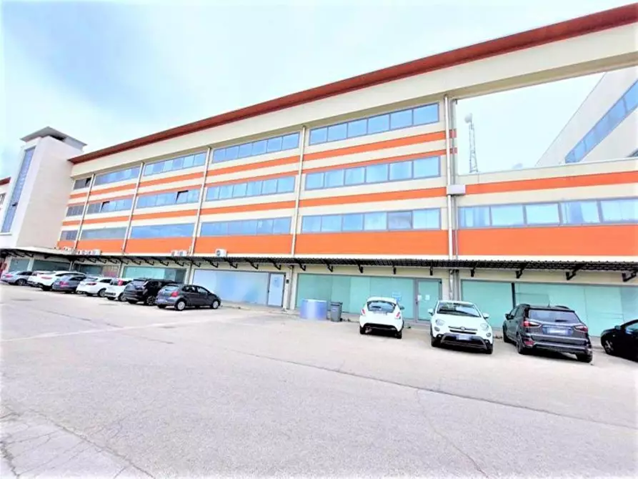 Immagine 1 di Attività commerciale in vendita  in Via Padre Ugolino Frasca, N. snc a Chieti