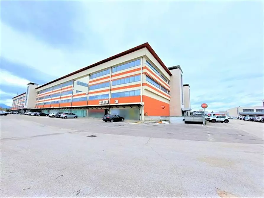 Immagine 3 di Attività commerciale in vendita  in Via Padre Ugolino Frasca, N. snc a Chieti