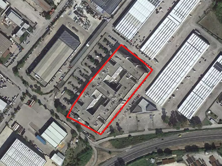 Immagine 23 di Attività commerciale in vendita  in Via Padre Ugolino Frasca, N. snc a Chieti