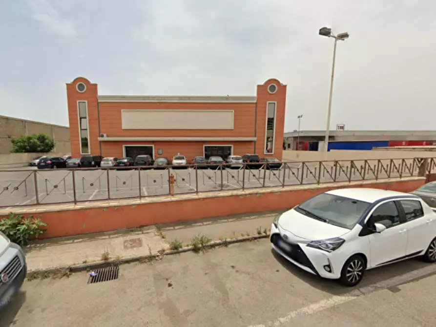 Immagine 1 di Attività commerciale in vendita  in Via della Tecnica, N. 12 a Elmas