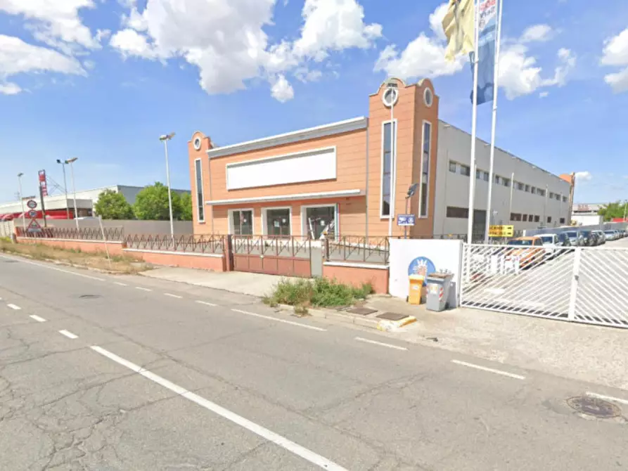 Immagine 2 di Attività commerciale in vendita  in Via della Tecnica, N. 12 a Elmas