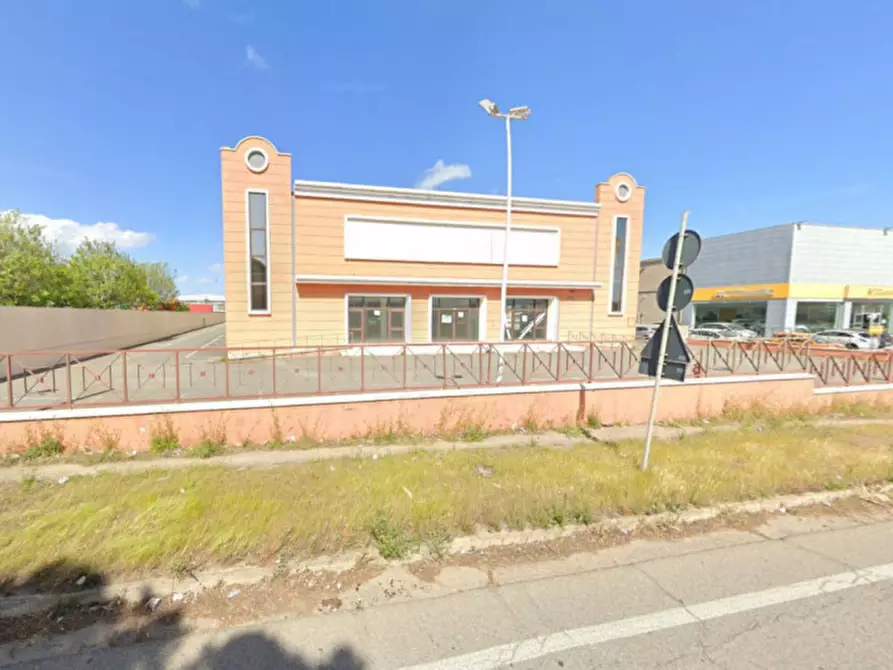 Immagine 3 di Attività commerciale in vendita  in Via della Tecnica, N. 12 a Elmas