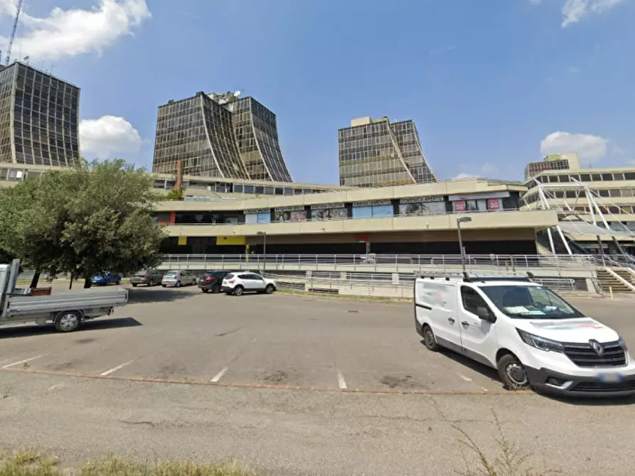 Immagine 2 di Negozio in vendita  in Via Pietro Giardini, N. 474 a Modena