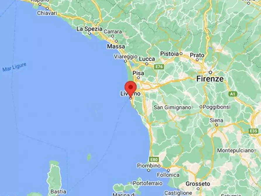 Immagine 8 di Ufficio in vendita  in Via dei Carabinieri, N. 30 a Livorno