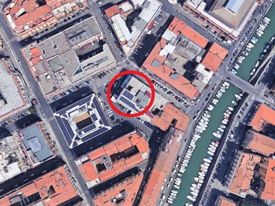 Immagine 11 di Ufficio in vendita  in Via dei Carabinieri, N. 30 a Livorno