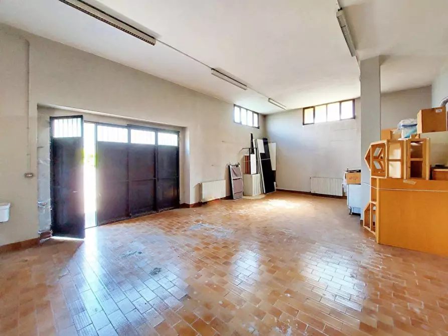 Immagine 9 di Appartamento in vendita  in Via IV Novembre, N. 1 a Chiuro