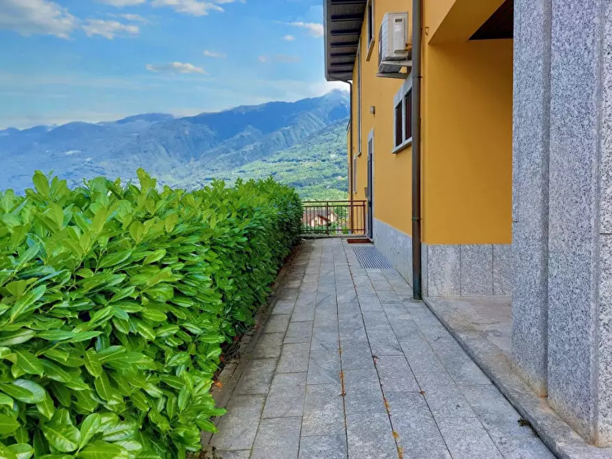 Immagine 10 di Appartamento in vendita  in Via IV Novembre, N. 1 a Chiuro