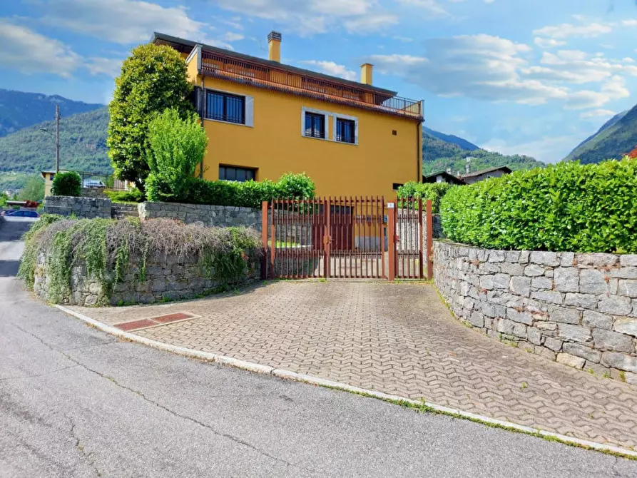 Immagine 12 di Appartamento in vendita  in Via IV Novembre, N. 1 a Chiuro