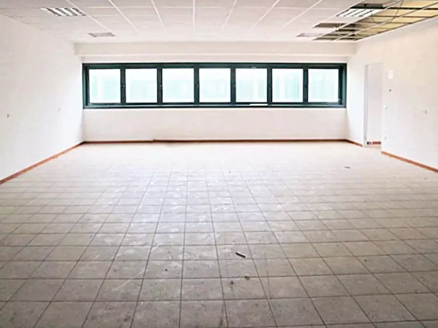 Immagine 1 di Ufficio in vendita  in Via del Consorzio, N. 39 a Falconara Marittima