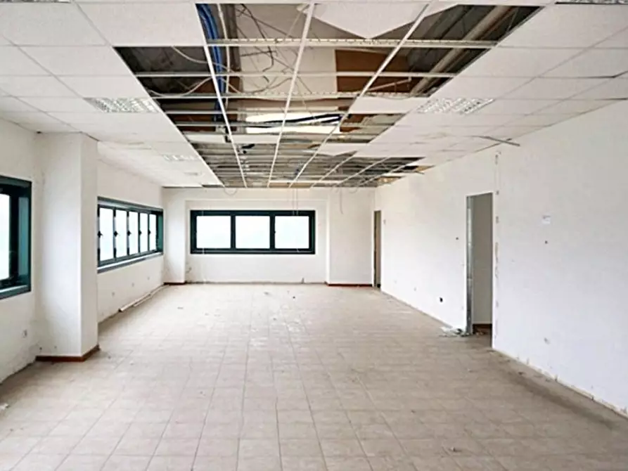 Immagine 2 di Ufficio in vendita  in Via del Consorzio, N. 39 a Falconara Marittima