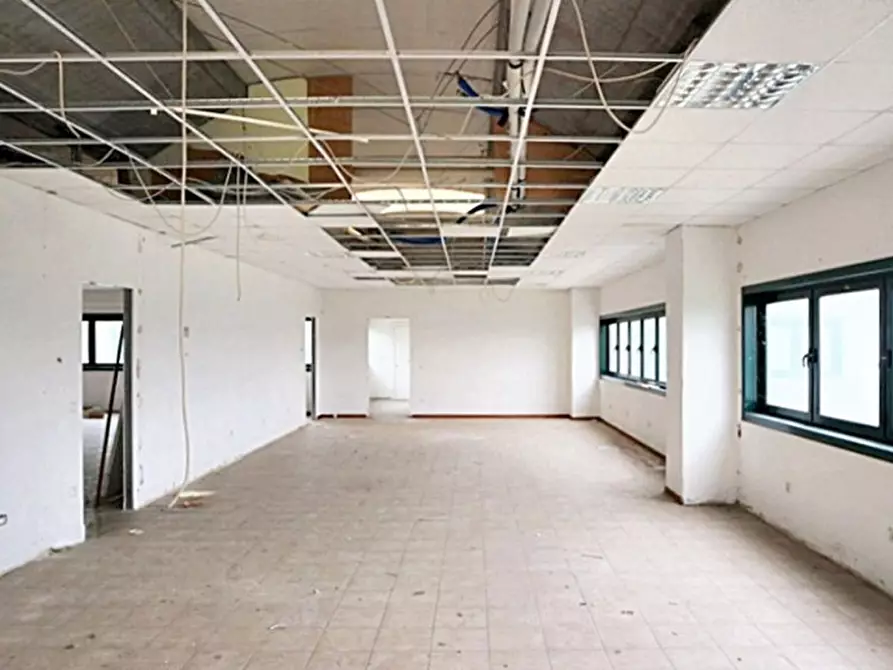 Immagine 3 di Ufficio in vendita  in Via del Consorzio, N. 39 a Falconara Marittima