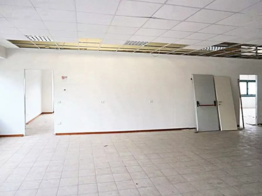 Immagine 4 di Ufficio in vendita  in Via del Consorzio, N. 39 a Falconara Marittima