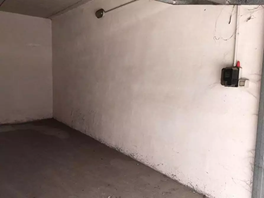 Immagine 4 di Posto auto in vendita  in Via dei Giardinetti, N. 158 a Roma
