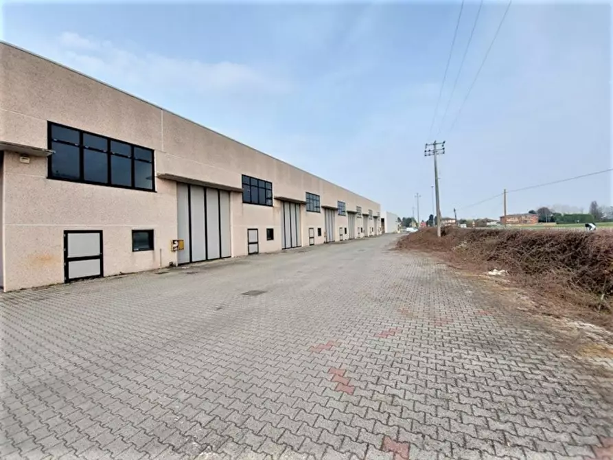 Immagine 5 di Capannone industriale in vendita  in Strada provinciale 27, N. 16 a Maleo