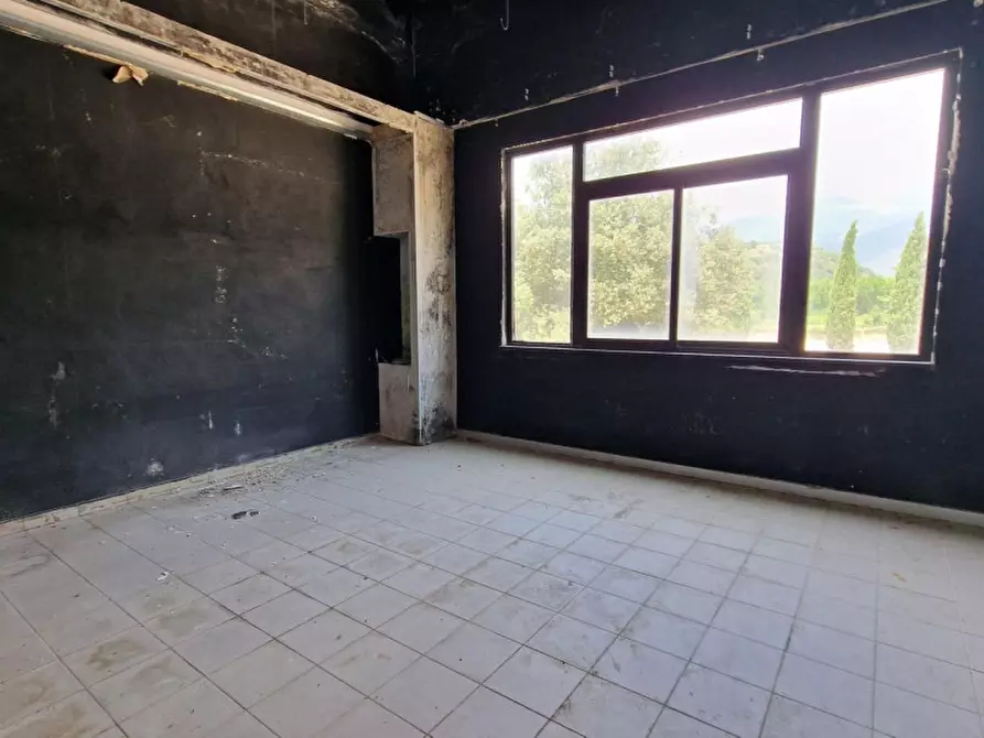 Immagine 3 di Capannone industriale in vendita  in Via Borgonuovo, 44, 03036 Isola del Liri FR, Italia a Isola Del Liri