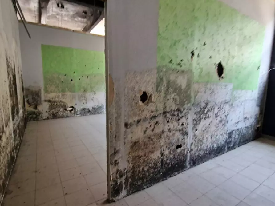 Immagine 6 di Capannone industriale in vendita  in Via Borgonuovo, 44, 03036 Isola del Liri FR, Italia a Isola Del Liri