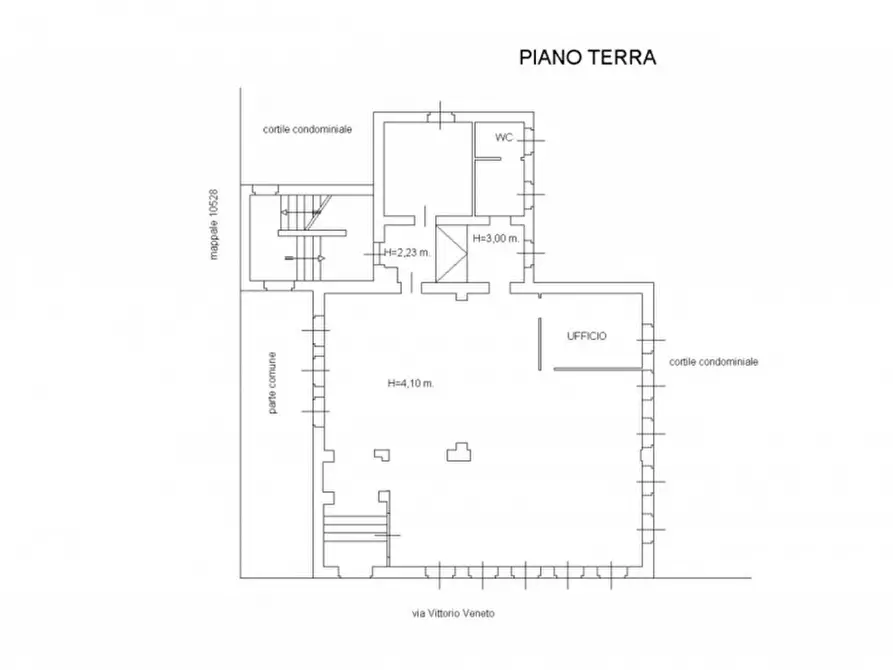 Immagine 4 di Ufficio in vendita  in Via Vittorio Veneto, 11, 21017 Samarate VA, Italia a Samarate