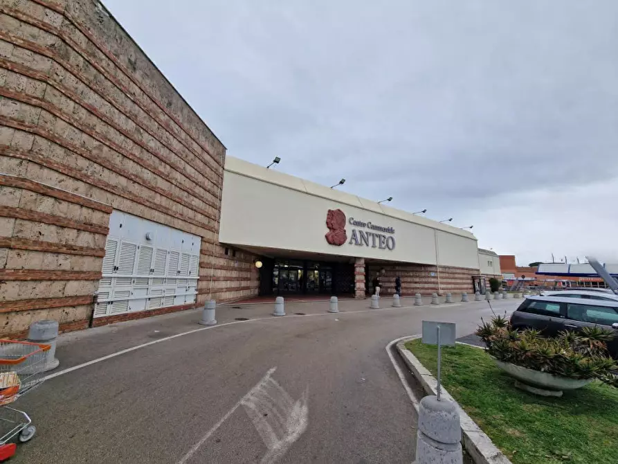 Immagine 10 di Negozio in vendita  in Centro commerciale Anteo, N. snc a Anzio