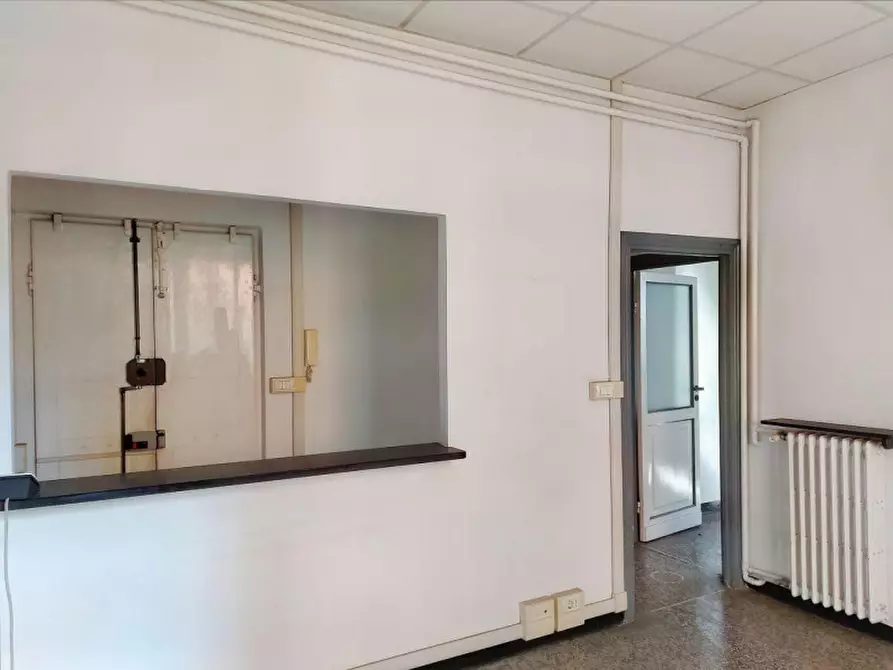 Immagine 7 di Ufficio in vendita  in Corso Sardegna, N. 74 a Genova