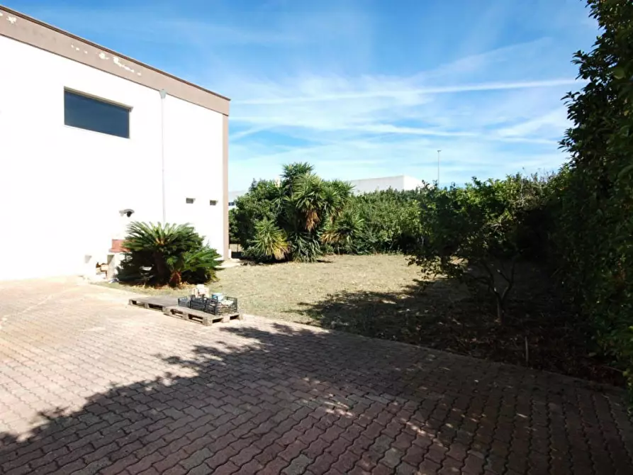 Immagine 18 di Capannone industriale in vendita  in Via Girolamo Fracastoro, N. 2 a Brindisi