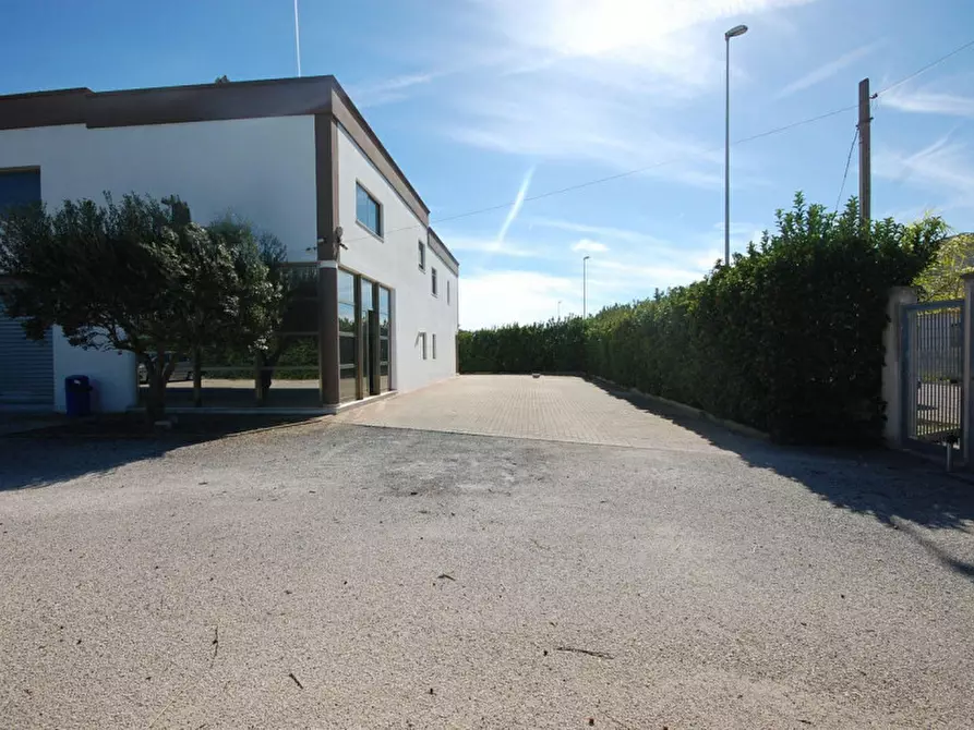 Immagine 25 di Capannone industriale in vendita  in Via Girolamo Fracastoro, N. 2 a Brindisi